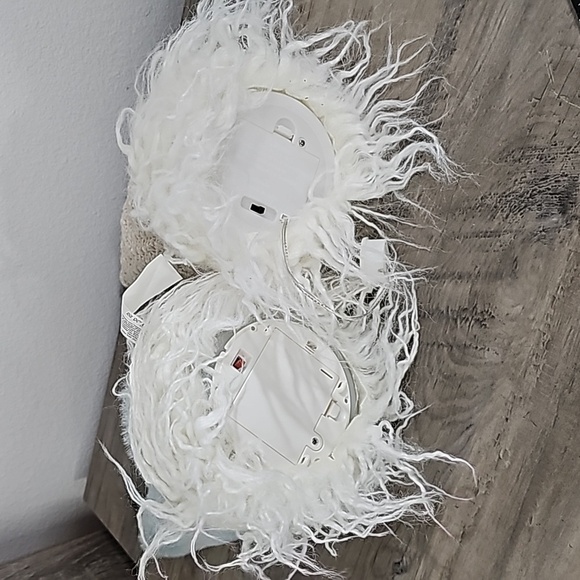 2 Light Up Gnomes - Picture 4 of 7